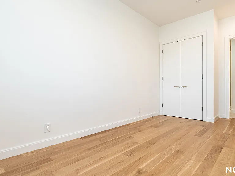 166 Eckford St #4 — Photo 2