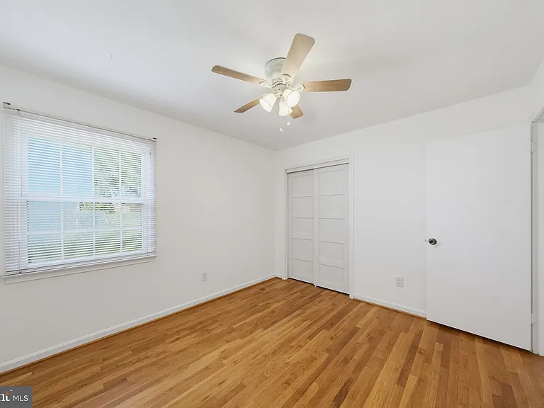 16818 Briardale Rd — Photo 29