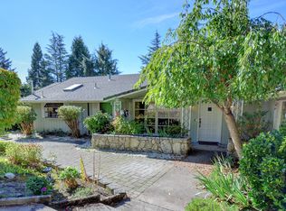 1625 NE Hillcrest Dr, Grants Pass, OR 97526