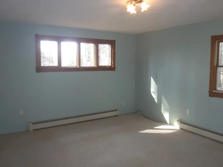 1065 Valley Rd — Photo 3