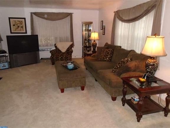 4th image of 1103 Yeadon Ave