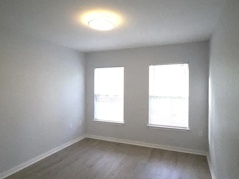 8208 Downpatrick Ct — Photo 11