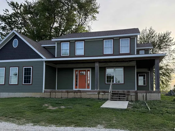 2109 County Highway 4, Roanoke, IL 61561
