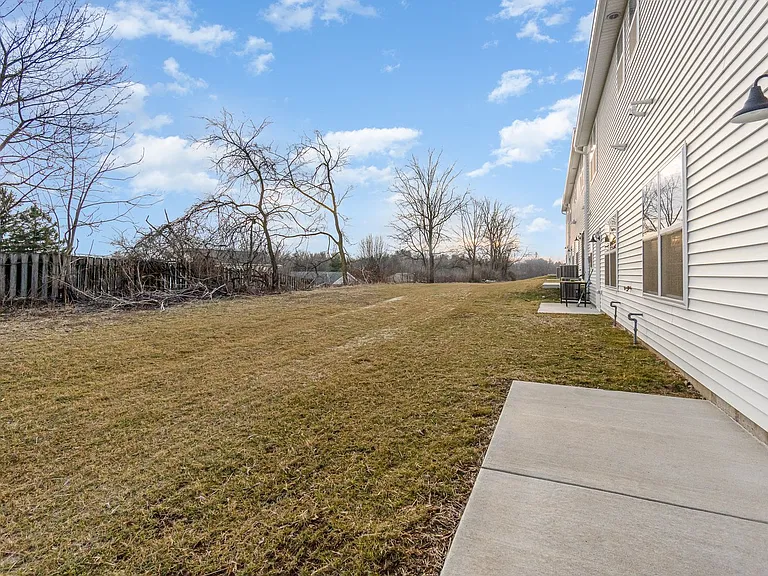 7869 Oak Brook Dr — Photo 29