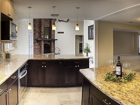 3rd image of 3003 Karen Dr