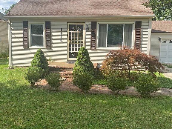 3rd image of 24850 Crisler St