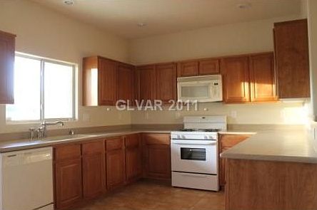 1st image of 4821 Longshot Dr