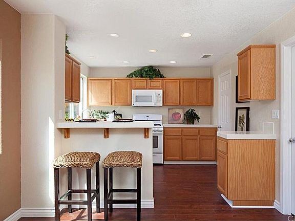 3rd image of 25844 Marco Polo St