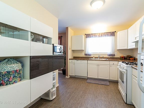 5th image of 18 Fernwood Dr #G