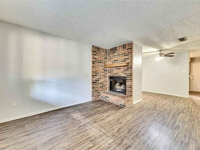 1320 Southport Dr #B — Photo 13