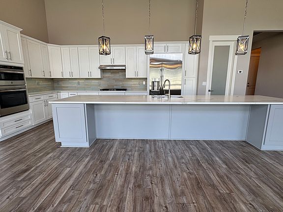 4th image of 1026 Sun Crest Ct