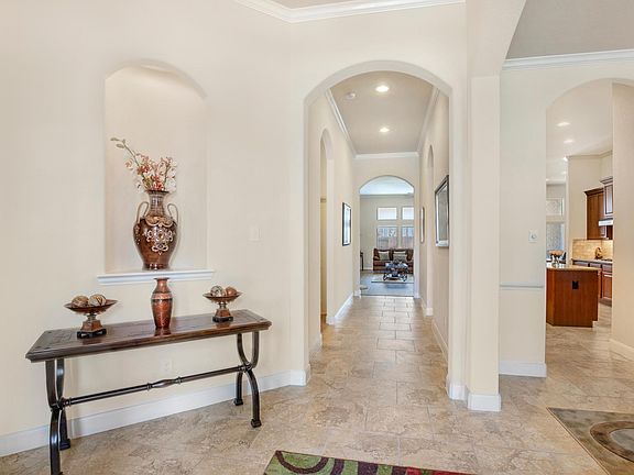 4th image of 6703 Honeycrest Ln