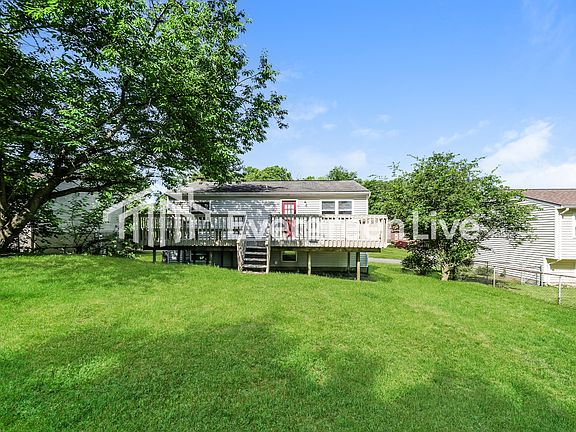 2nd image of 7723 Ravenswood Dr