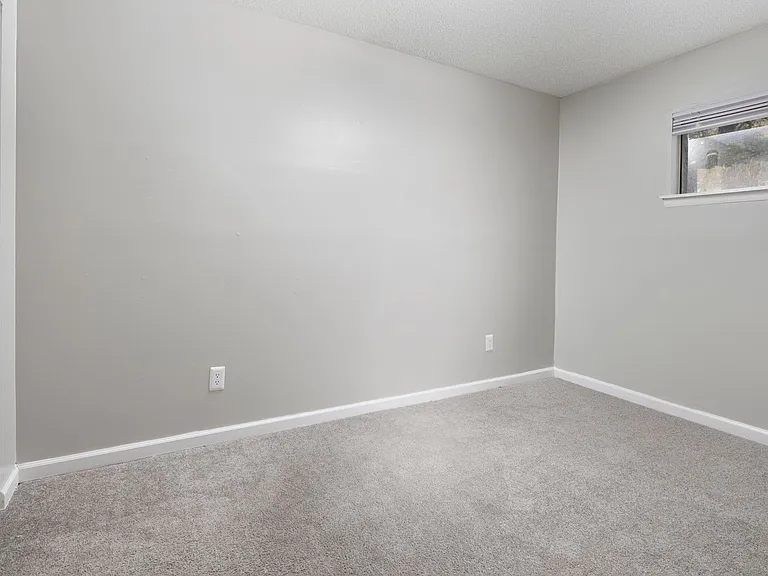 Stone Ridge Apartments — Photo 30