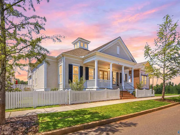10 Angell St NW, Huntsville, AL 35806