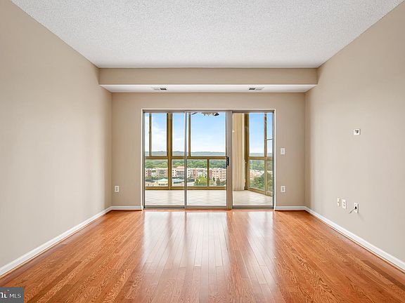 5th image of 19375 Cypress Ridge Ter Unit 916