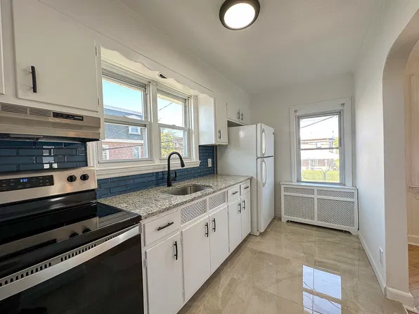 Madison Ave Apartments, 110 W 5th St #306-204, Lansdale, PA 19446