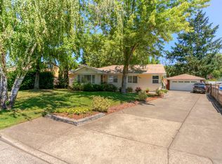 1061 SE Ashley Pl, Grants Pass, OR
