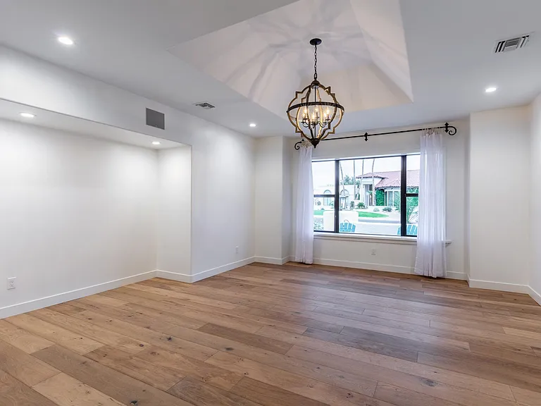 8672 N 64th Pl — Photo 11