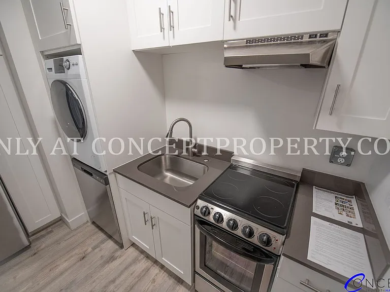 First Avenue Flats — Photo 59