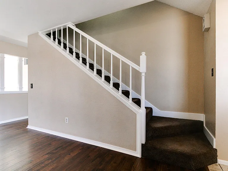 8704 NW 86th Pl — Photo 38