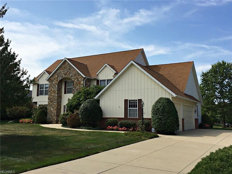 1st image of 421 Belmont Park Dr
