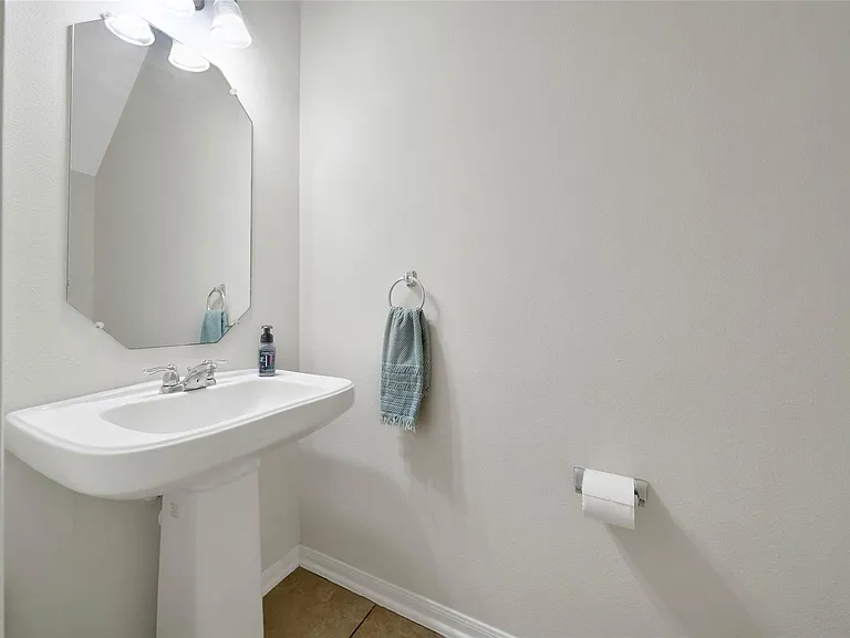 4010 Duneberry Trl — Photo 16