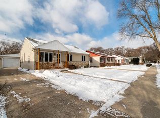 4049 S Hately Ave, St Francis, WI 53235