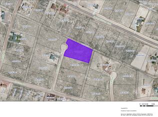 1586 N Heron Ln, Pueblo West, CO 81007