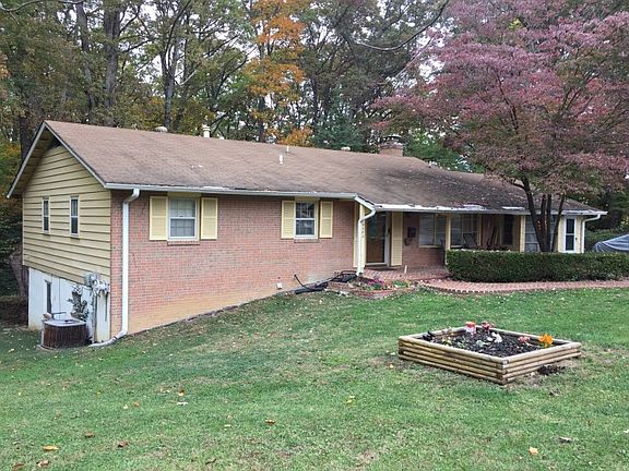 3rd image of 14390 Orange Ct