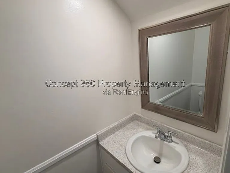 327 Molino Ave #4 — Photo 9