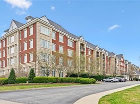 100 Vista Cir, Pittsburgh, PA