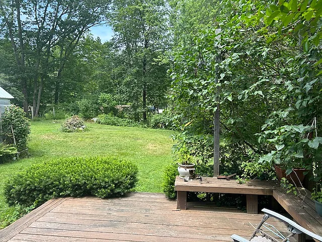76 Florida Ave — Photo 16
