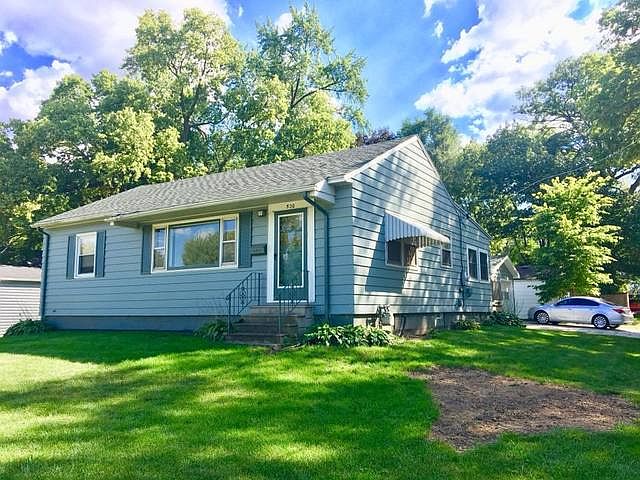 1st image of 520 Clifford Dr