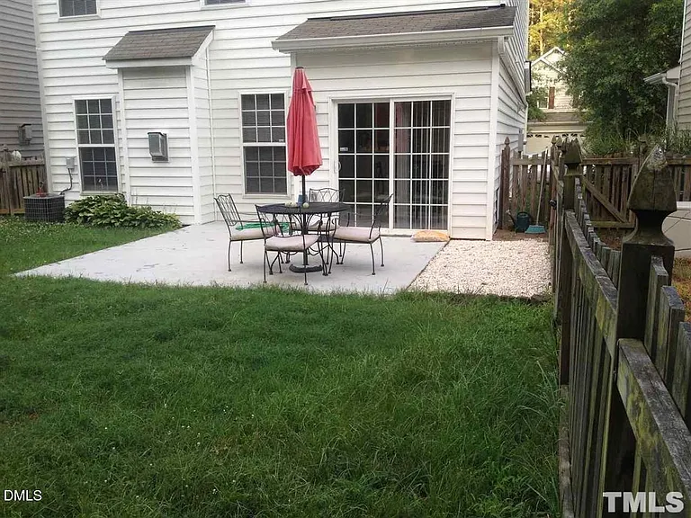 1414 Crimson Creek Dr — Photo 10