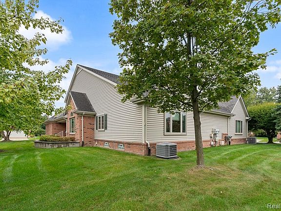 4th image of 3845 Knightbridge Cir #46