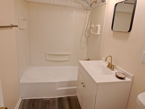 3rd image of 1602 Friendship Rd APT H