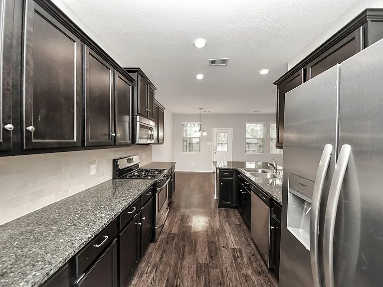 16130 Beachside Pl — Photo 23