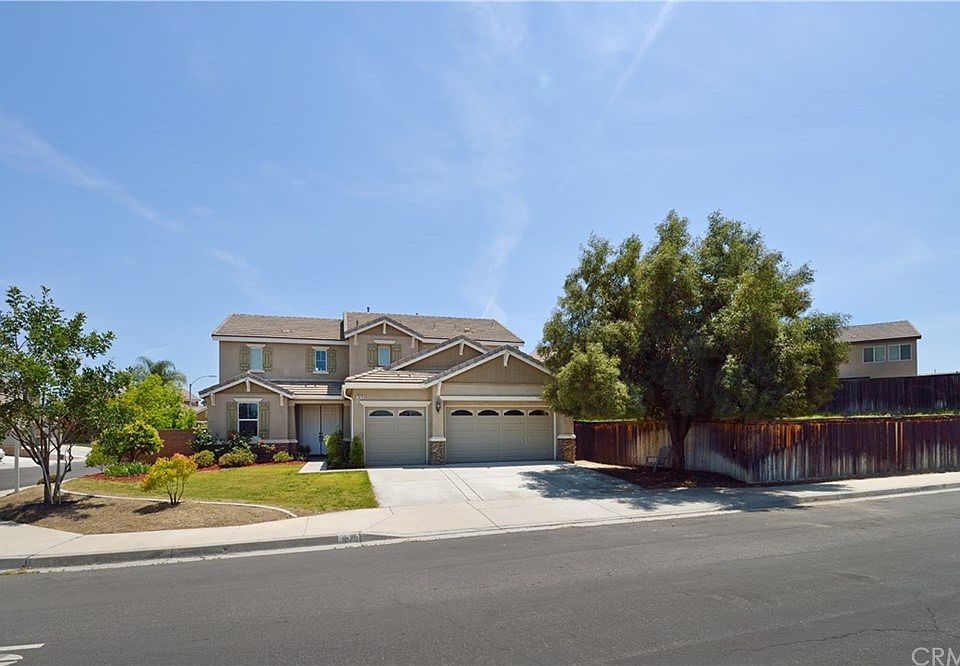 1st image of 1876 Estero Ct