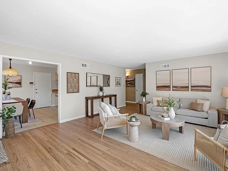26003 Dodge Ave — Photo 12