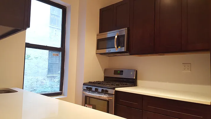 Rented by Wolf Brokerage LLC | media 11