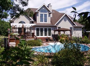 136 Mill Rd, Manorville, NY 11949