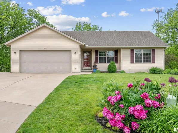 1439 Zenith Ct, Davenport, IA 52804