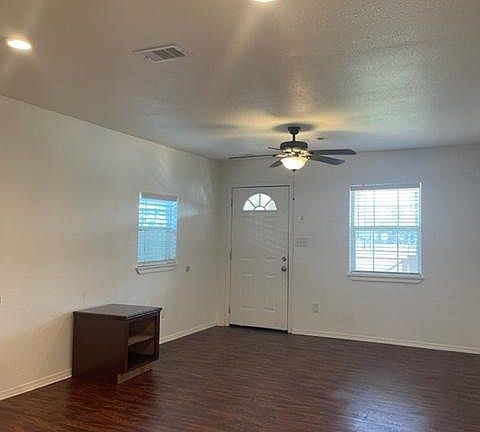 4th image of 4529 Rosemont St #B