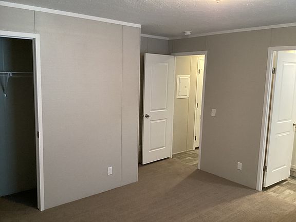 5th image of 875 W Grand River Ave #9JA7AX