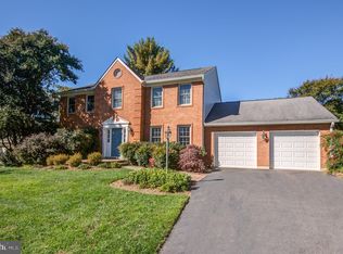 9508 Liberty Tree Ln, Vienna, VA 22182