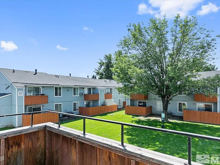 4602 Neil Rd #72 — Photo 2