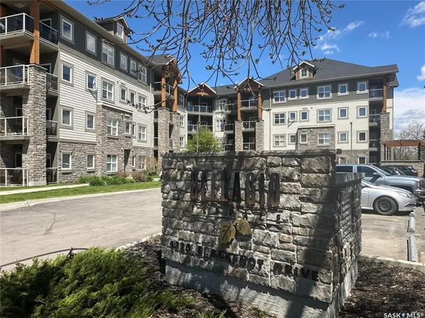 UNIT 305-1220 Blackfoot DRIVE, Regina, SK S4S 6T2