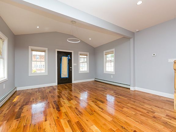 4th image of 16532 S Conduit Ave