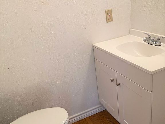 5th image of 3995 Brandon St #3995